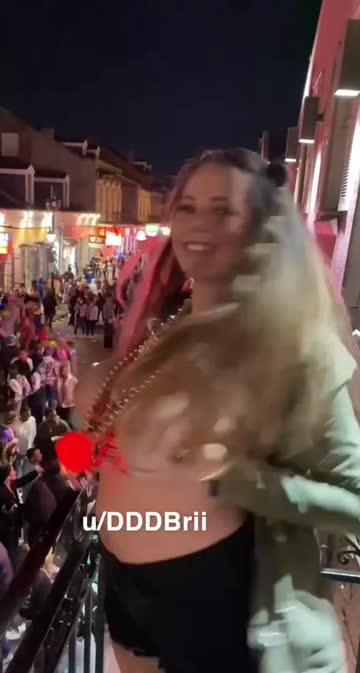 big tits flashing mardi gras porn video