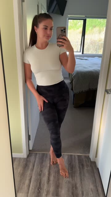 sfw feet leggings hot video