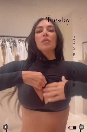 kim kardashian bra big tits porn video
