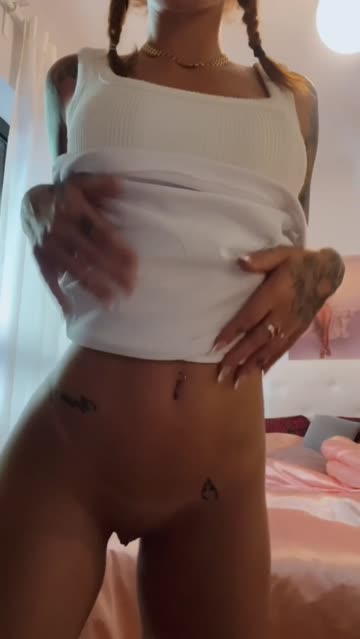 tease pussy undressing 