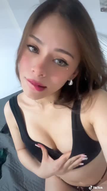 solo latina brunette nsfw video