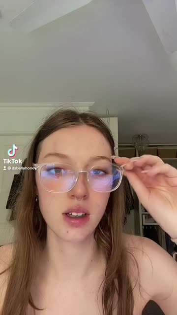 tiktok 18 years old tits hot video