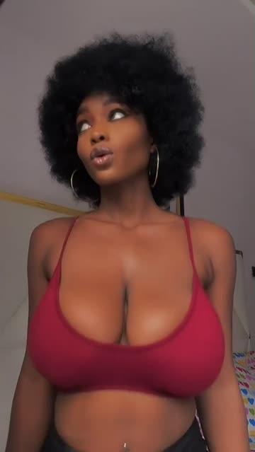 ebony dancing pretty thick boobs jiggling sex video