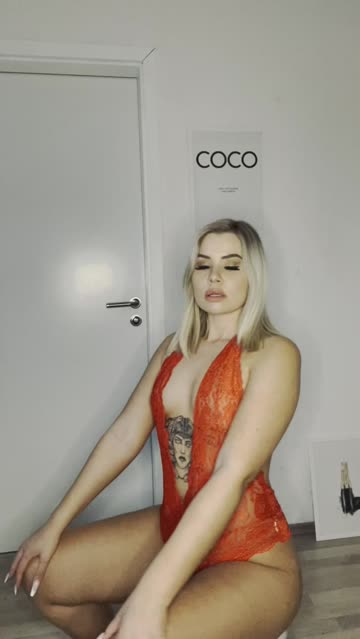 blonde booty boobs porn video