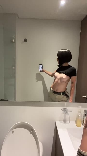 cute natural tits babe 