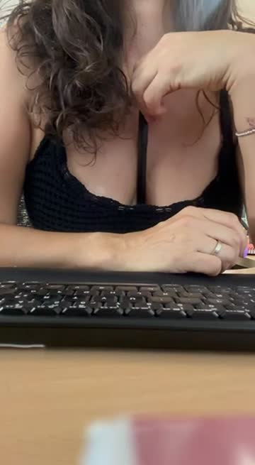 coworker work tits big tits office amateur nsfw video