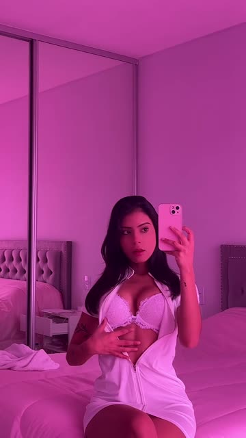 solo brunette latina nsfw video