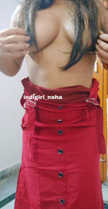 desi camgirl indian big tits cleavage boobs 