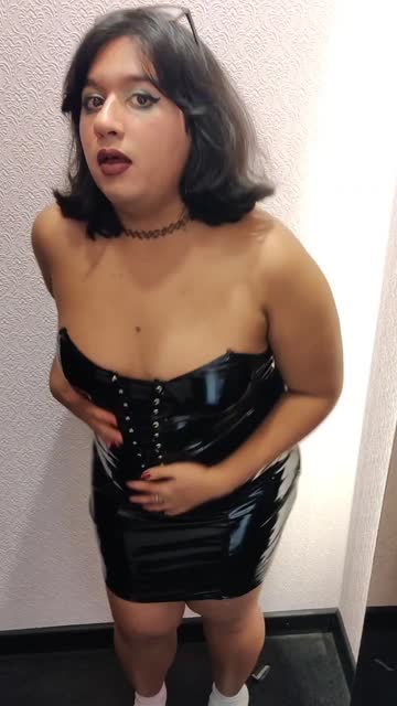 trans curvy sissy hot video
