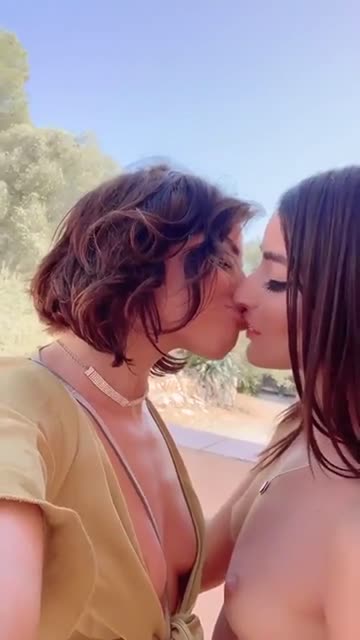 adriana chechik lesbian emily willis nsfw video