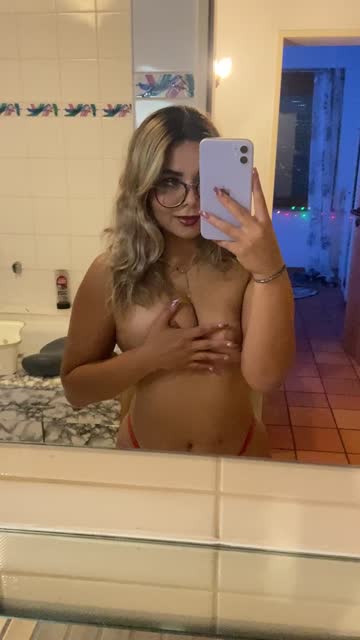 orgasm amateur big tits nsfw video