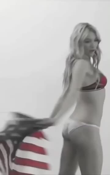 bikini blonde dancing xxx video