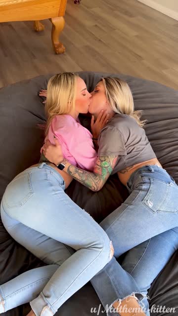 lesbian mathema-kitten kissing 