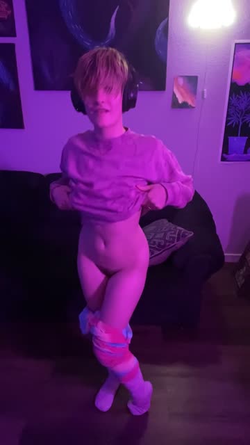 amateur fansly short hair tits natural tits hot video