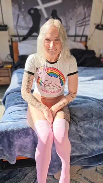 blonde ass onlyfans petite nsfw video