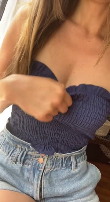 bouncing tits titty drop boobs sex video