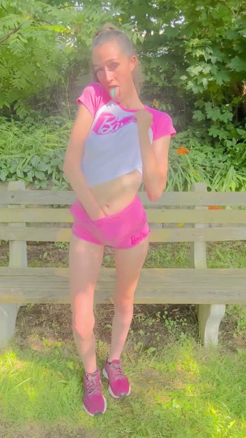 teen blonde petite nsfw video