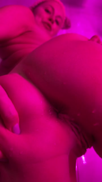 big ass wet pussy spreading pussy spread babe hot video