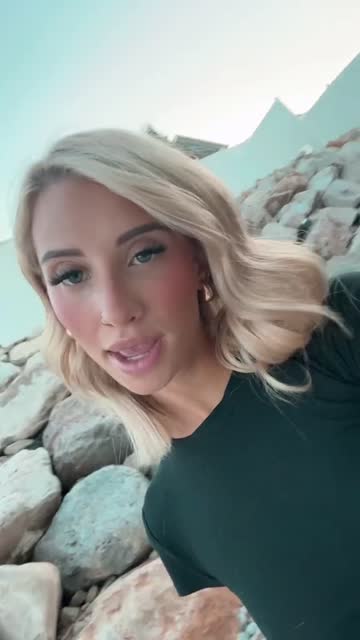 petite onlyfans blonde 