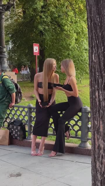 kissing blonde lesbians lesbian porn video