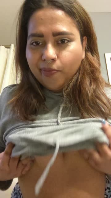 amateur alt natural tits milf titty drop brunette nipples hot video
