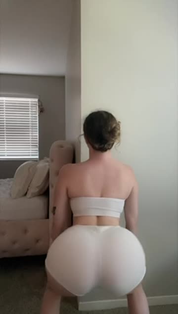 twerking booty clothed nsfw video