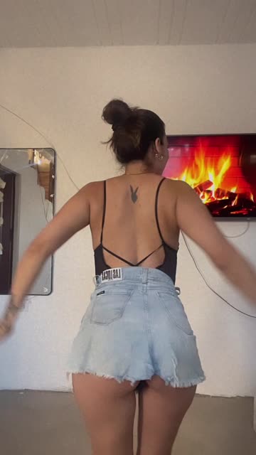 amateur big ass big tits natural tits 