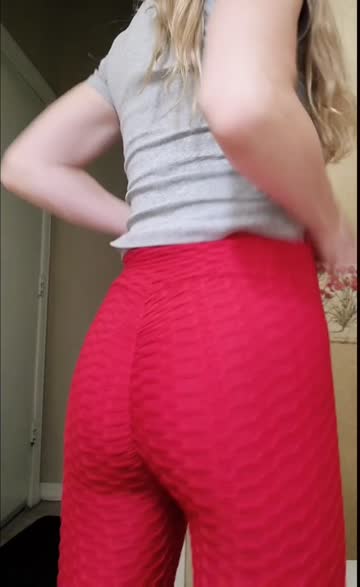 housewife milf ass leggings hot video
