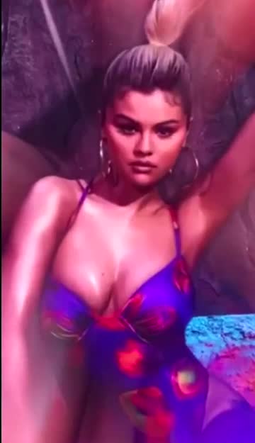 bikini selena gomez celebrity hot video