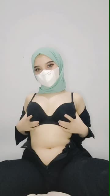 hijab onlyfans asian boobs tits malaysian 