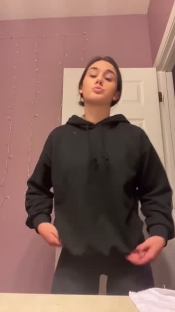 brunette ass tiktok nsfw video
