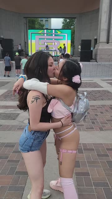public kissing cute 