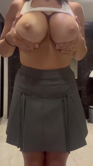 tits brunette big tits teen 