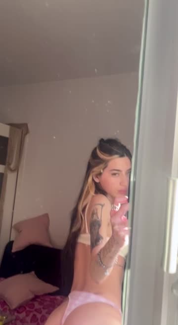 petite cute onlyfans teen 