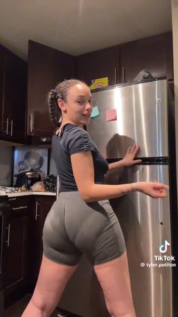 twerking tiktok ass white girl nsfw video