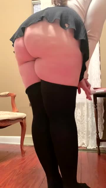 big ass brunette spreading pussy webcam bouncing 