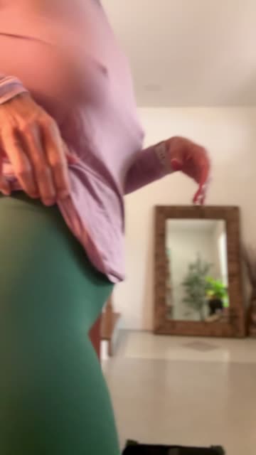 booty yoga pants pokies ass camel toe xxx video