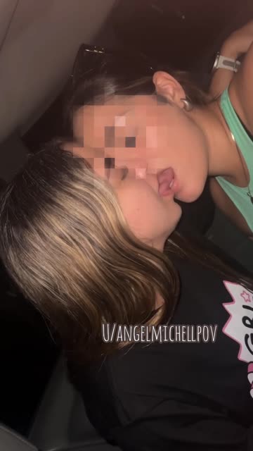 french kissing taxi girlfriend 