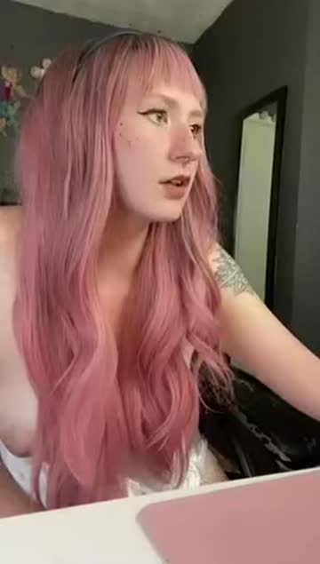 gamer girl pink nipple free porn video