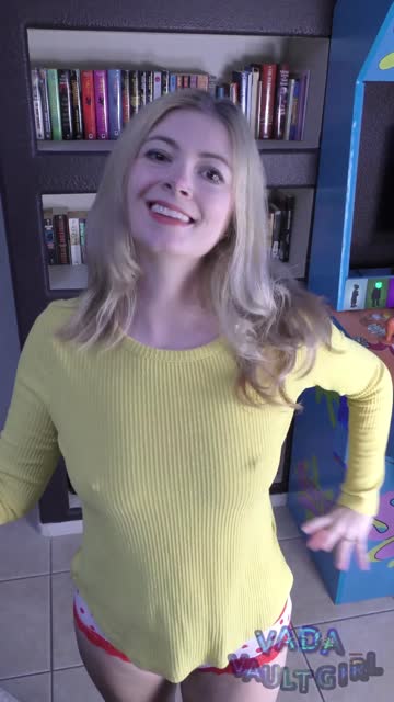 blonde hottie pokies babe free porn video