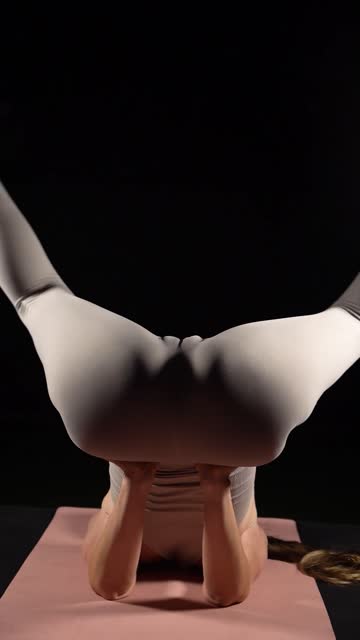 onlyfans yoga big tits ass porn video
