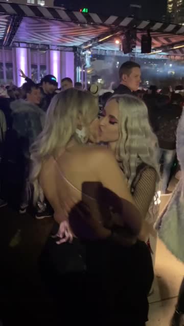 public blonde kissing hot video