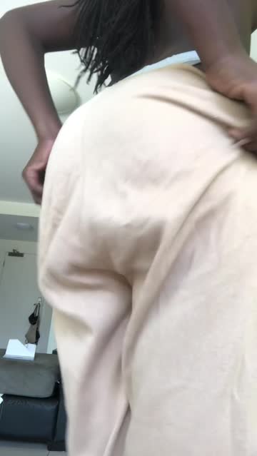 ebony striptease big ass 