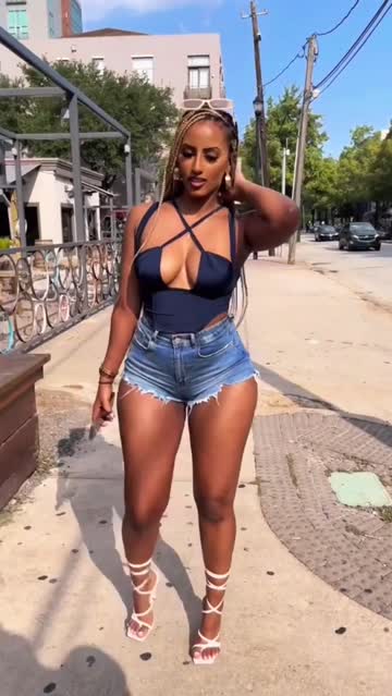 ebony shorts high heels porn video