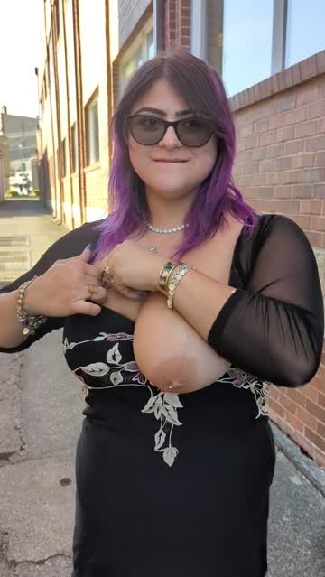 huge tits public bbw chubby exhibitionist nsfw video