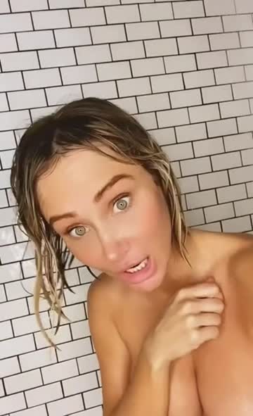 pussy shower blonde sex video