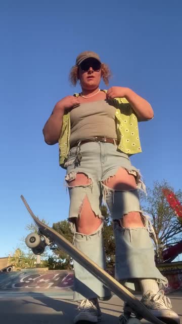 lesbian flashing trans nsfw video