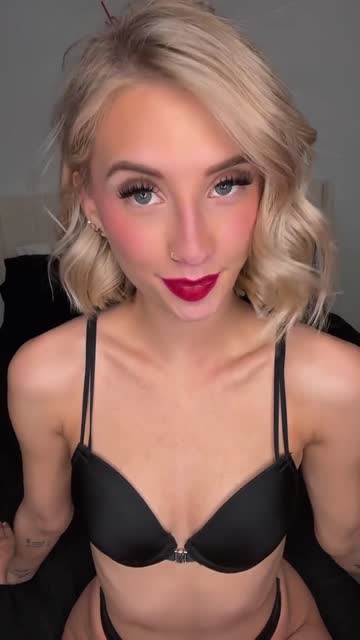 lingerie blonde petite onlyfans sex video