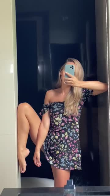 18 years old feet smile blonde dress porn video