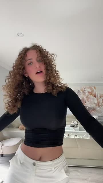 curly hair tiktok big tits porn video